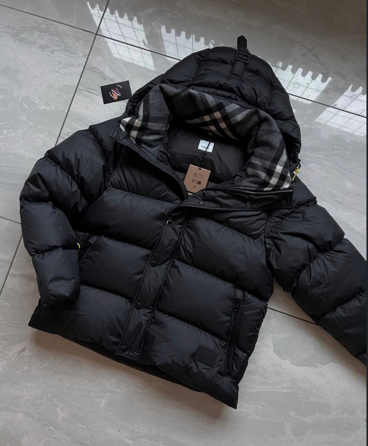 BURBERRY HALSBY BLACK PUFFER JACKET