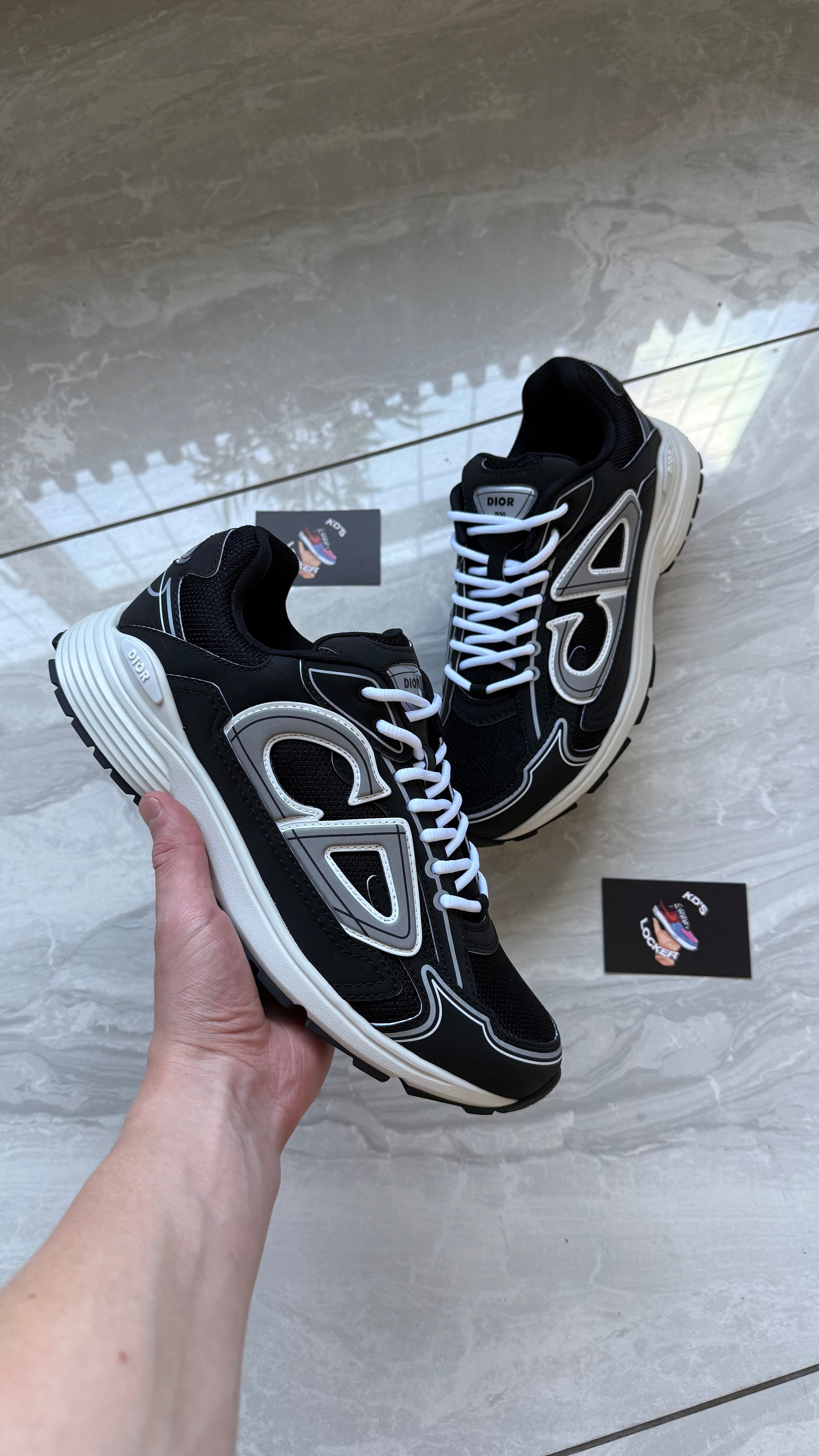 CHRISTIAN DIOR B30 BLACK / WHITE