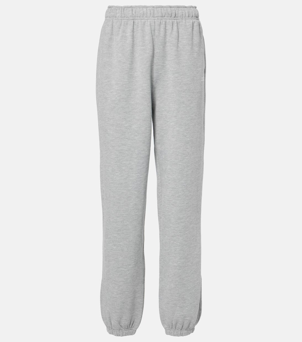 ALO ACCOLADE PULLOVER HOODIE X CUFFED BOTTTOMS GREY