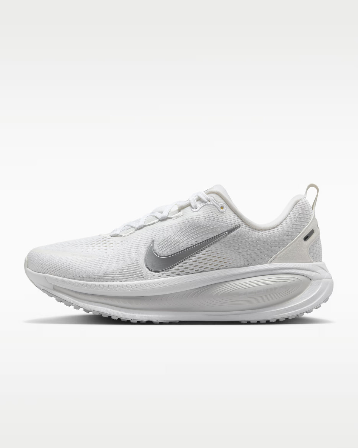 NIKE VOMERO 18 WHITE