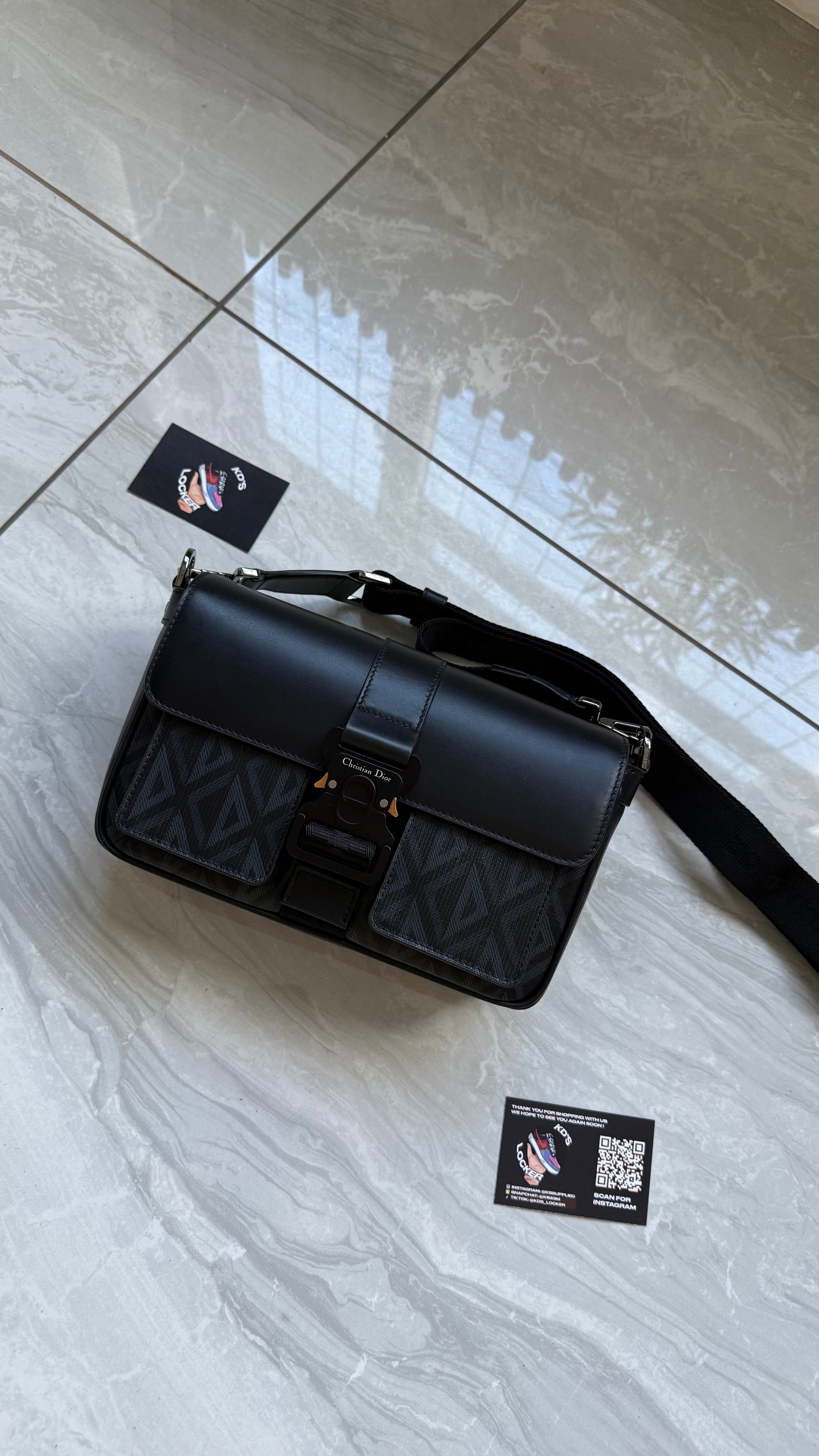 CHRISTIAN DIOR BLACK DIAMOND CD HIT THE ROAD SHOULDER BAG