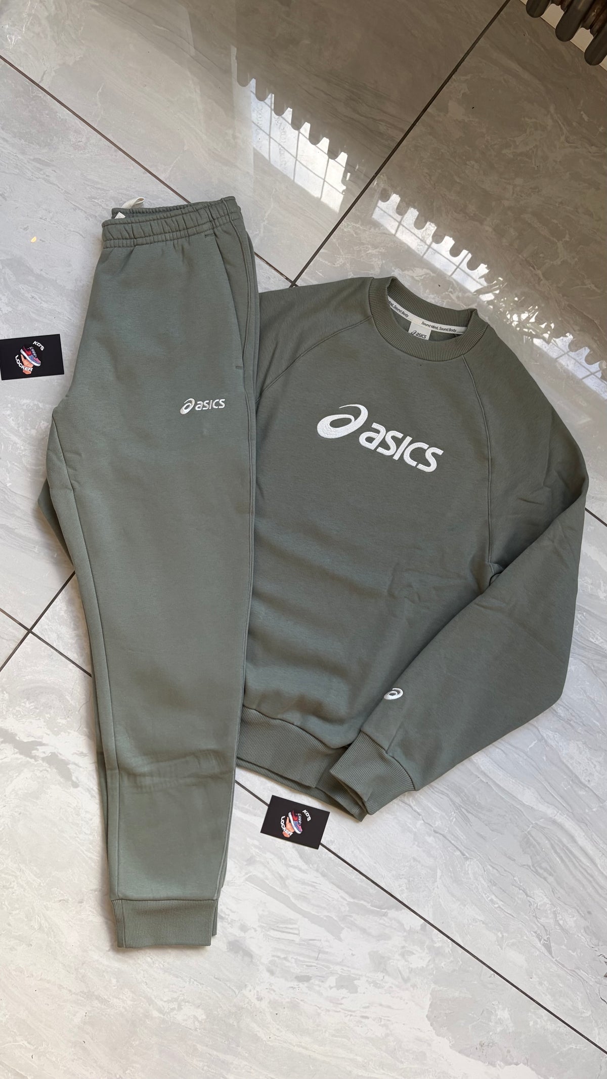 ASICS LICHEN GREEN PULLOVER HOODLESS JUMPER TRACKSUIT