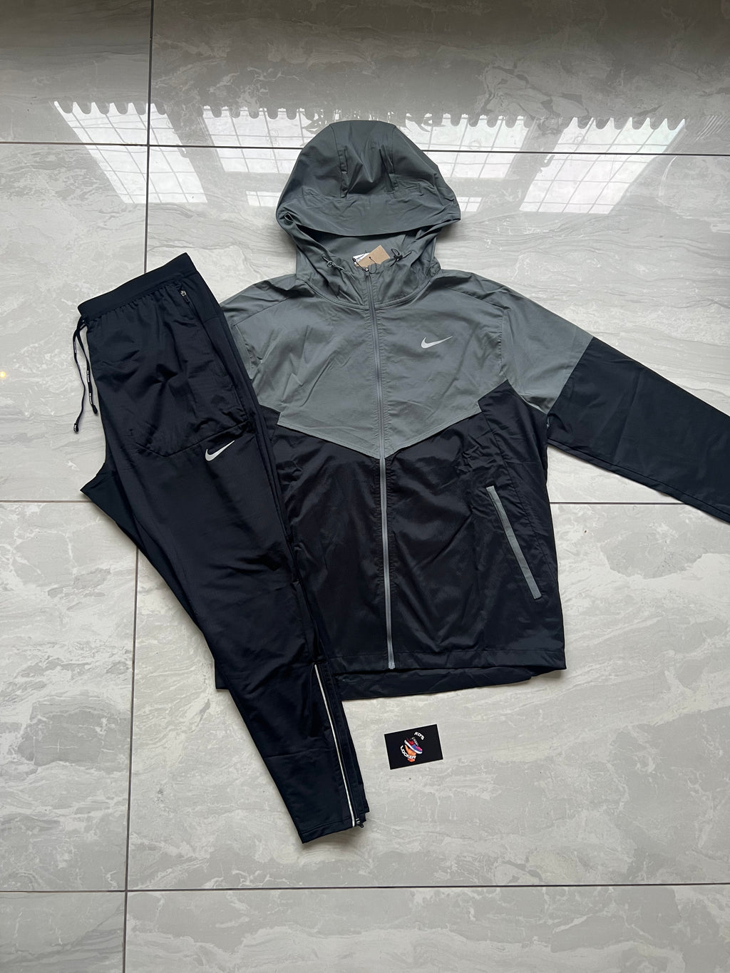 NIKE BLACK / GREY WINDRUNNER x PHENOM BOTTOMS