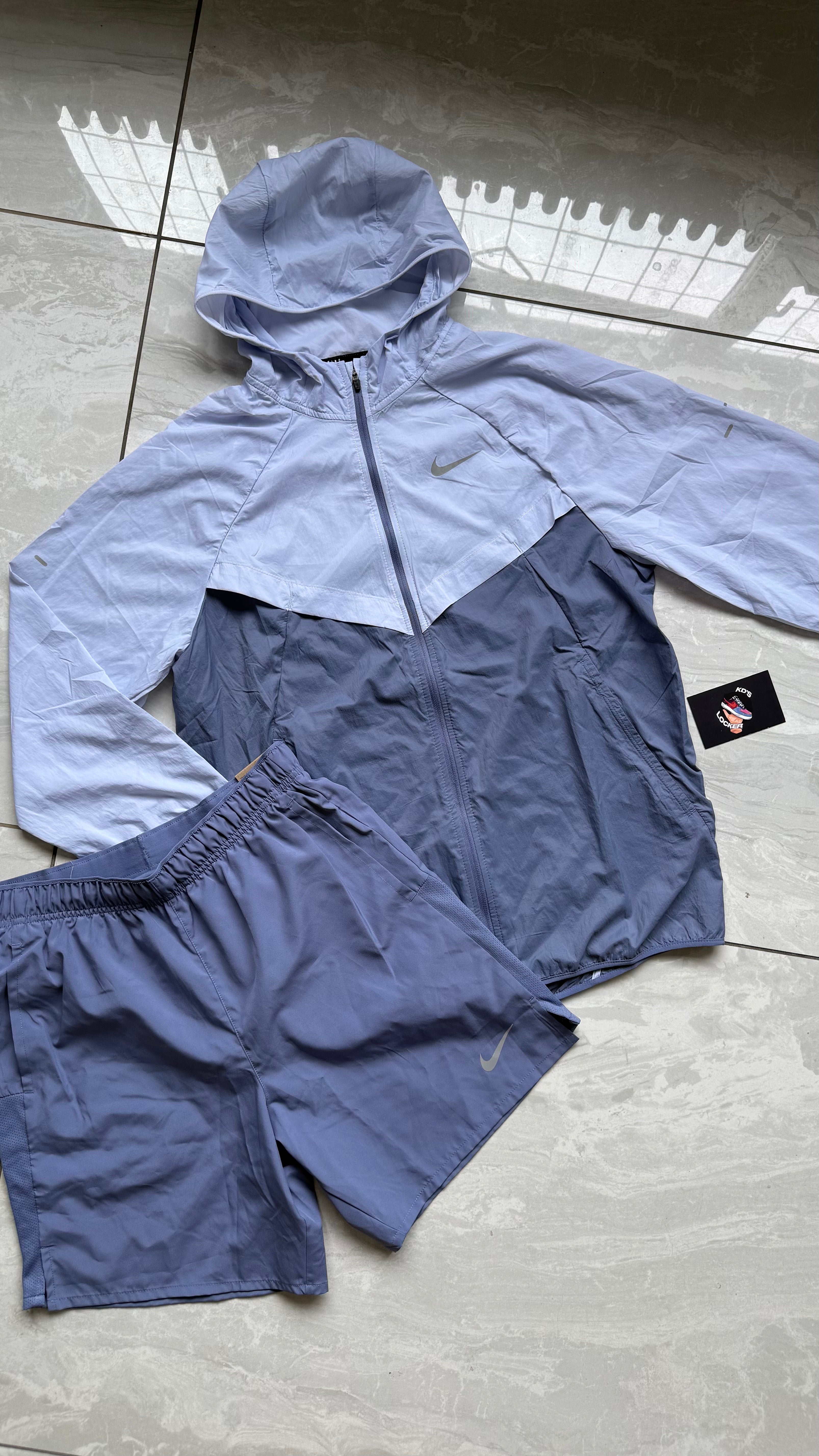 Nike Stride Repel UV Jacket
Ghost/World Indigo + Shorts