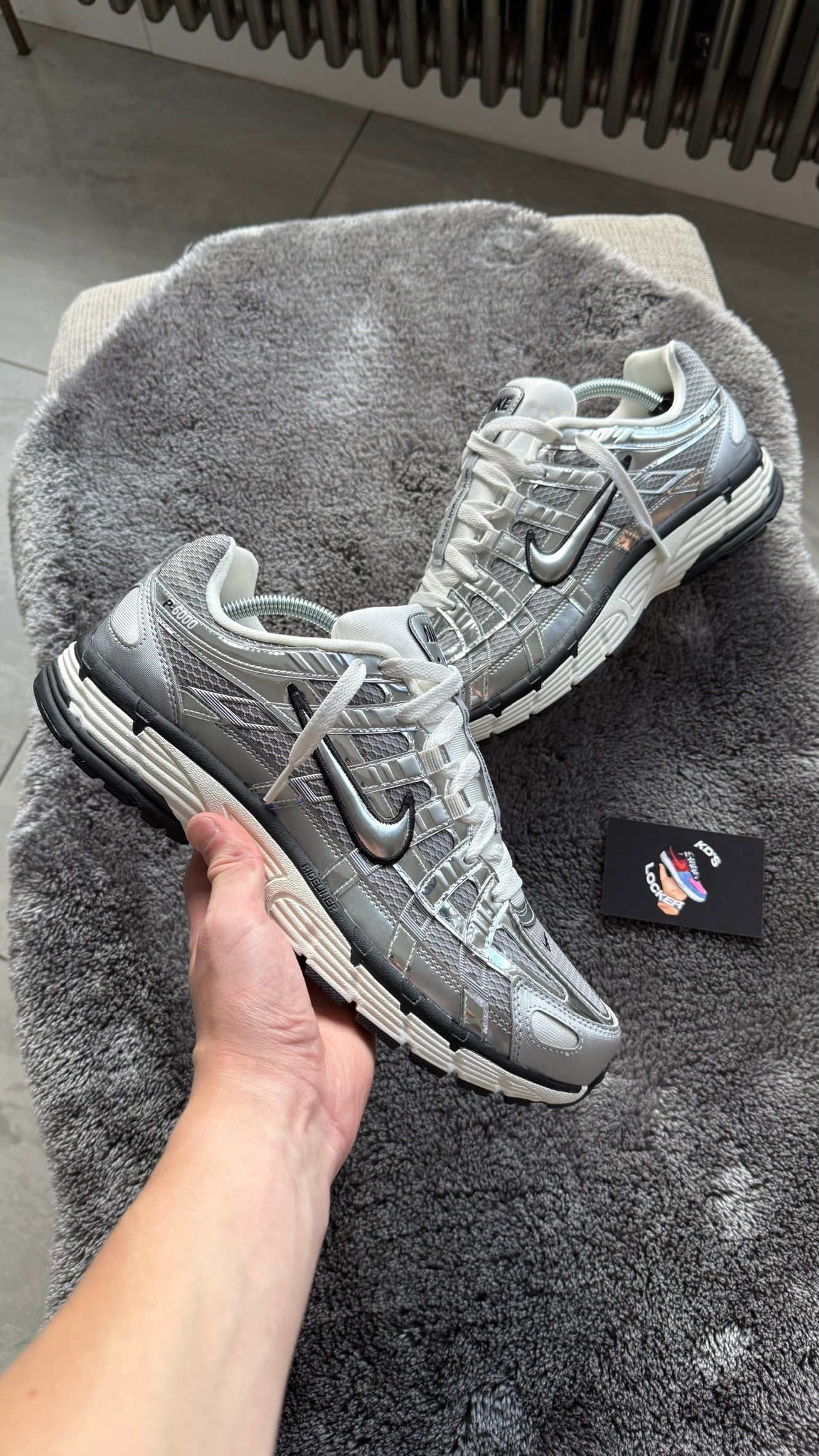 NIKE P-6000 METALLIC SILVER