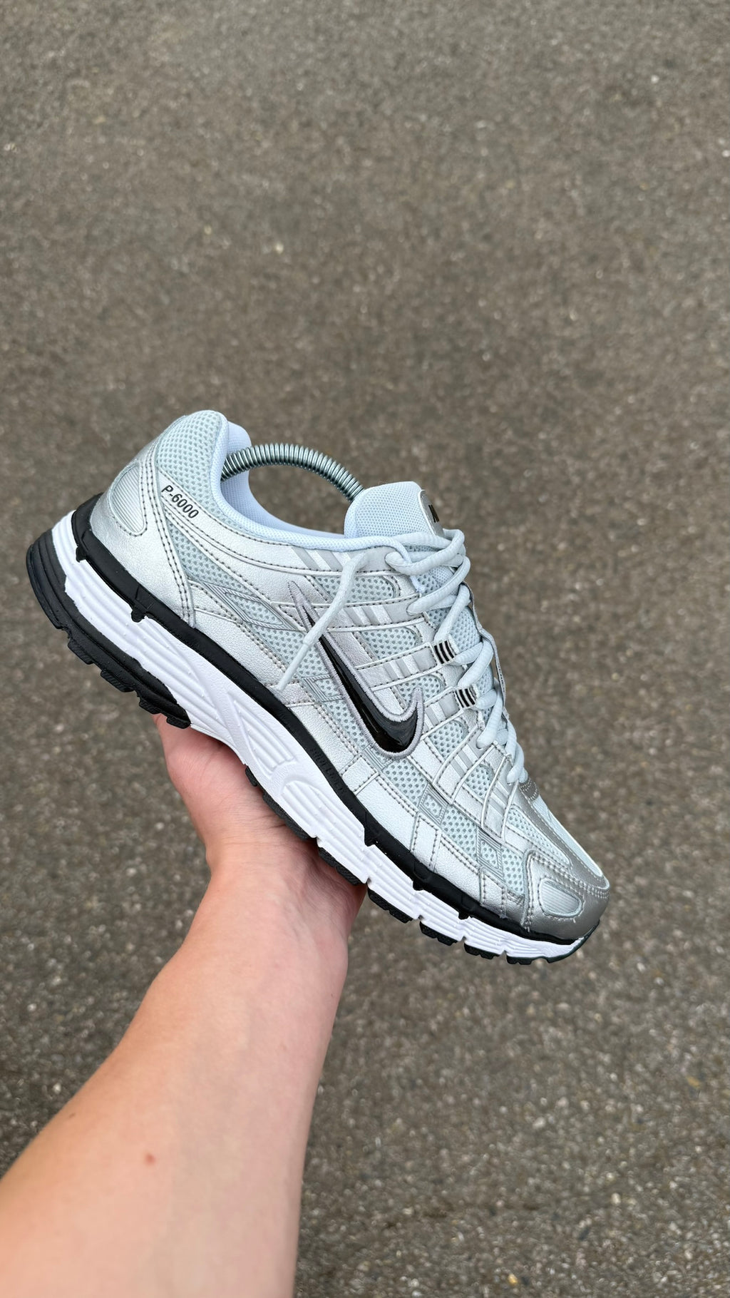 NIKE P-6000 METALLIC SILVER WMNS