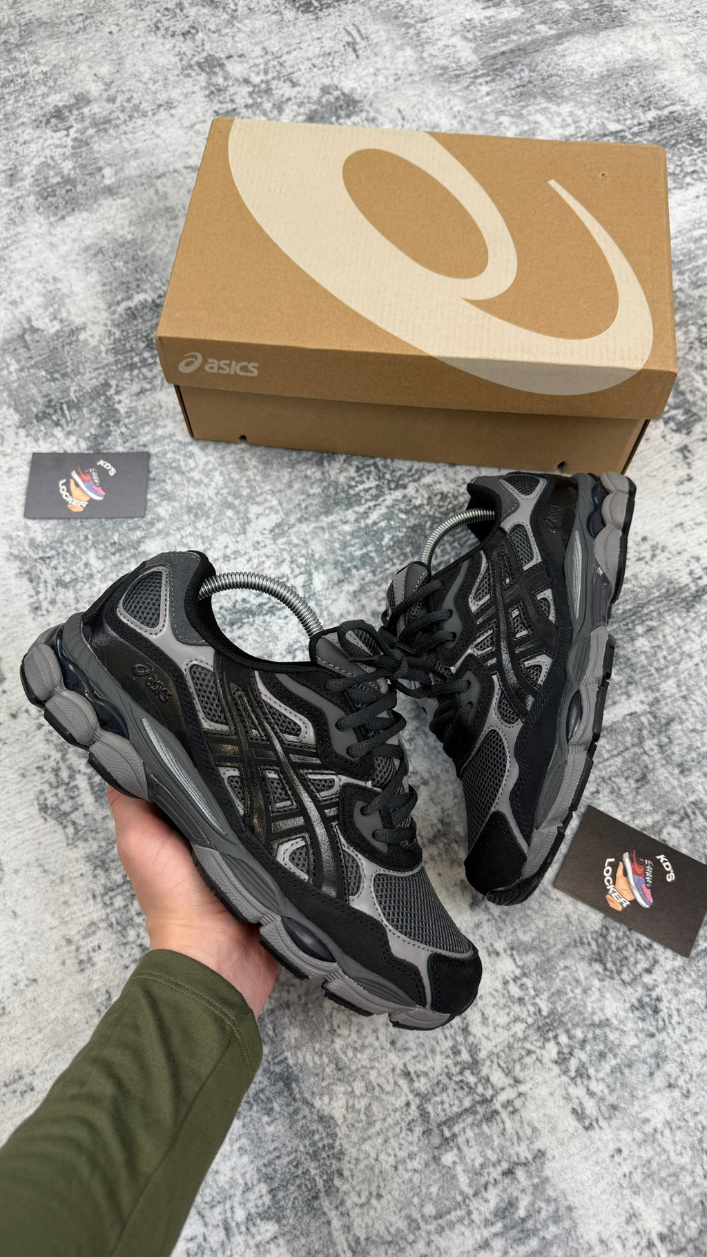 ASICS GEL NYC BLACK / GRAPHITE