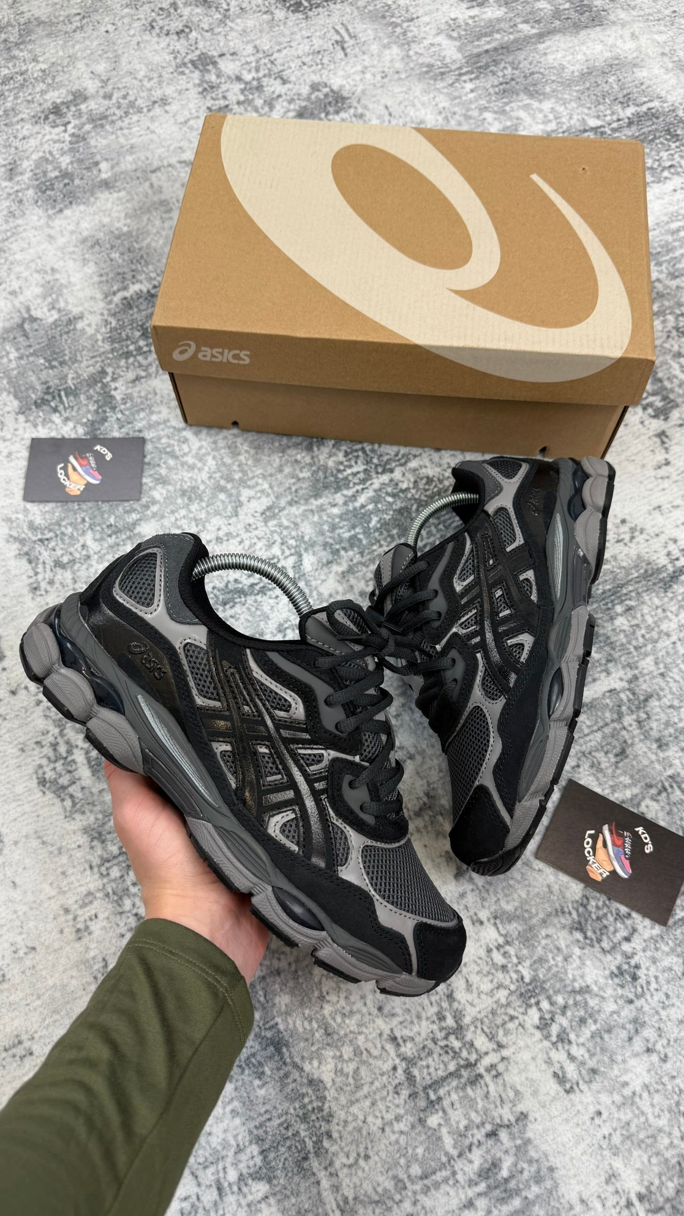 ASICS GEL NYC BLACK / GRAPHITE