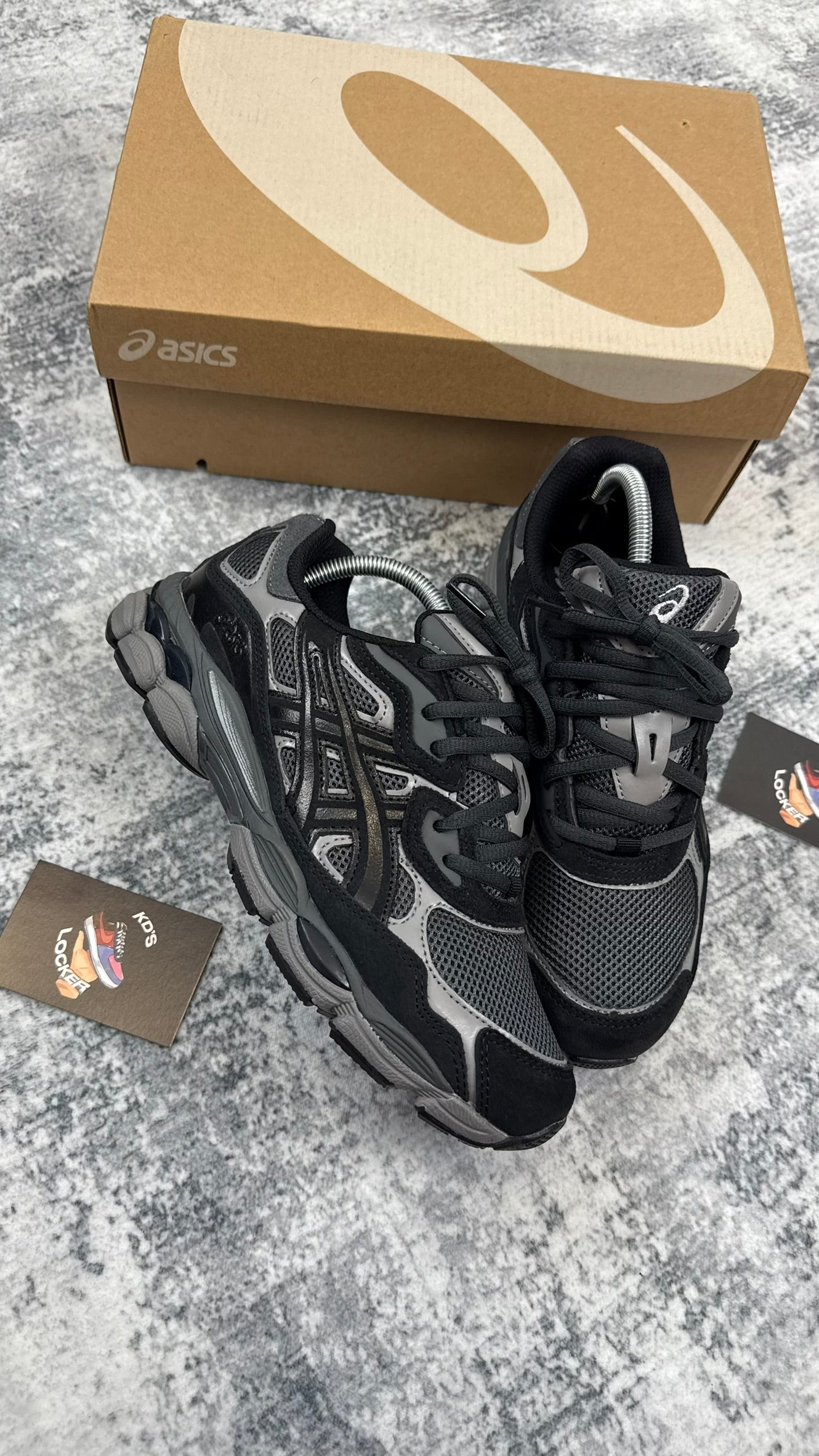 ASICS GEL NYC BLACK / GRAPHITE