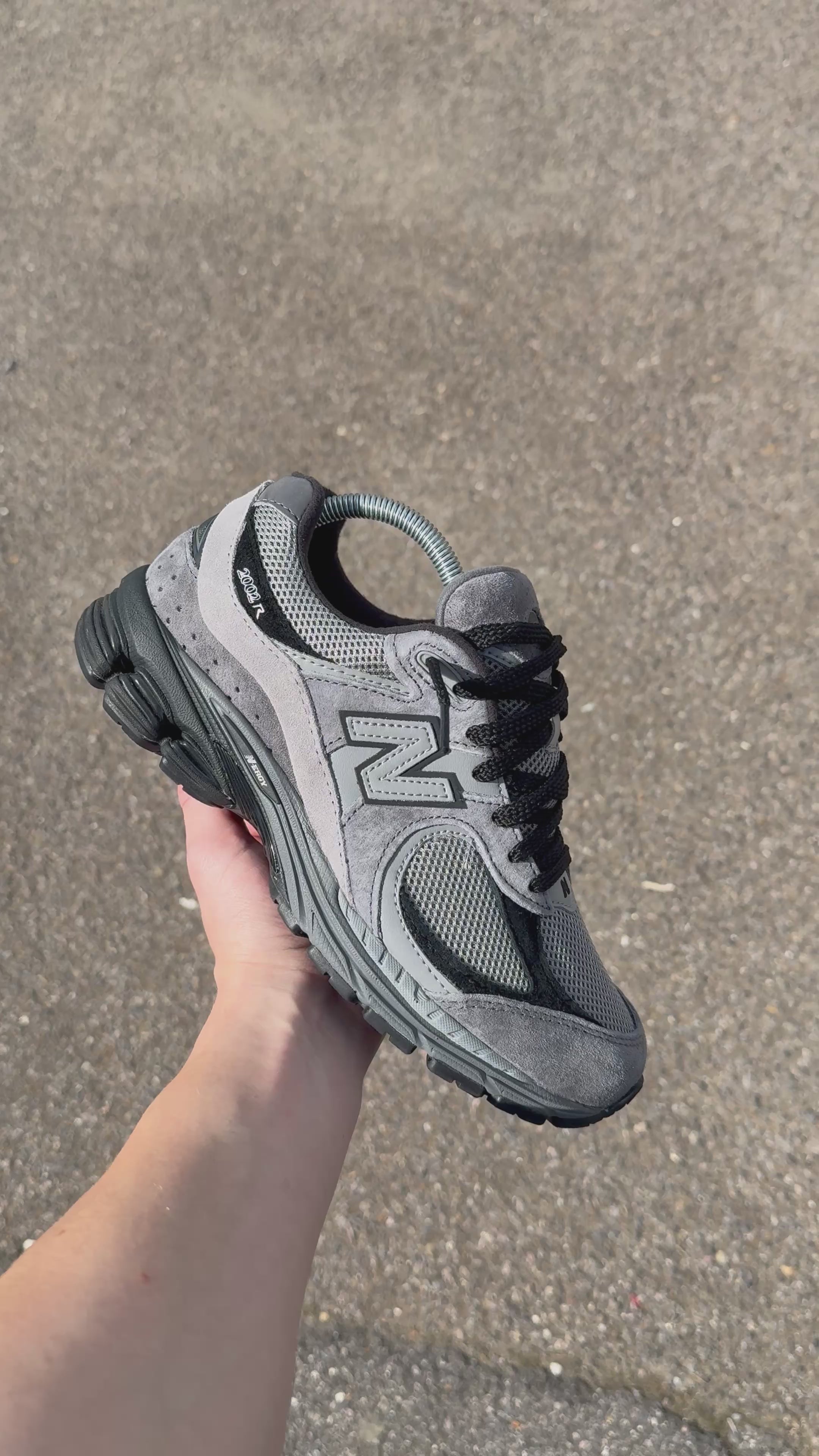 NEW BALANCE 2002R CASTLEROCK SHADOW GREY BLACK